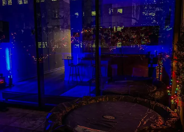 Nvcll Hotel
