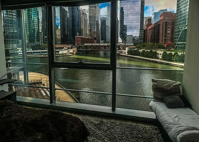 Hotel Nvcll Chicago