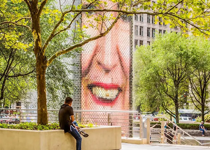 Hotel Nvcll Chicago